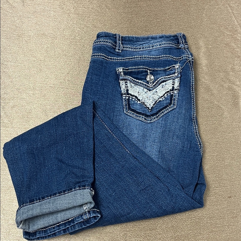 Vanilla Star Blue Cropped Jeans with Sequin-Trim Pocket